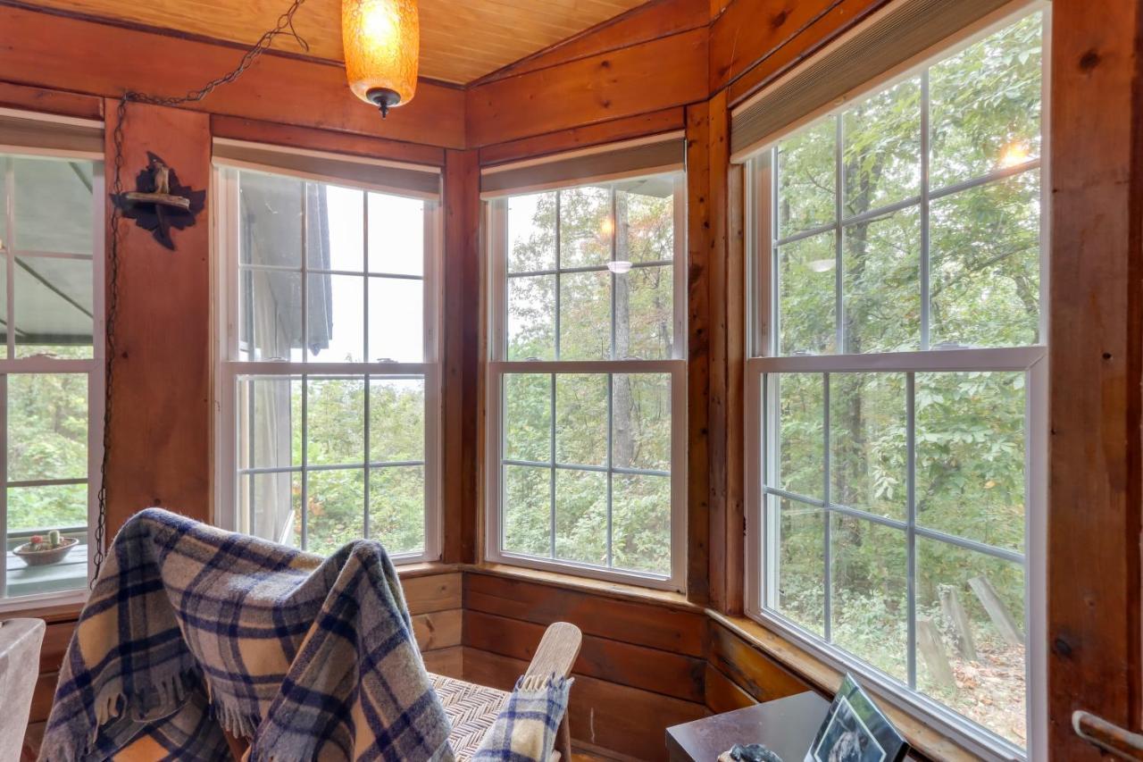 Mountaintop Ellijay Cabin With Private Hot Tub Bagian luar foto