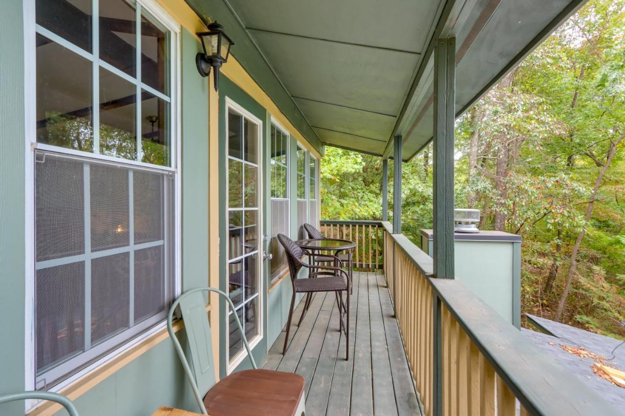 Mountaintop Ellijay Cabin With Private Hot Tub Bagian luar foto